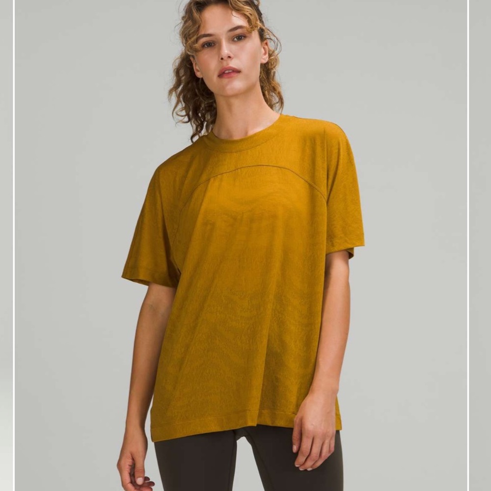 Lululemon Relaxed Fit Training Tee